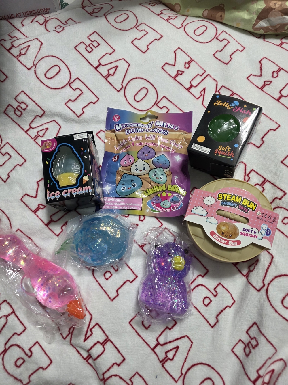 Kids Viral Squishy Toy Pack - Assorted Pink, Purple, Blue, Green